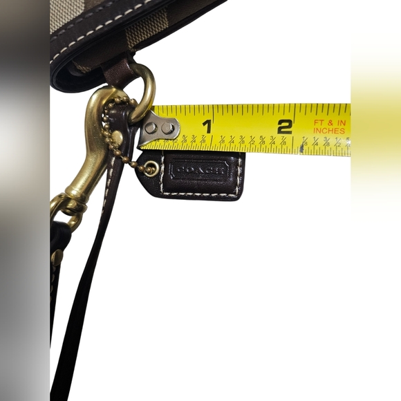 Coach Vintage Signature Canvas Flap Wristlet Khaki Brown Brass HW - Picture 12 of 12